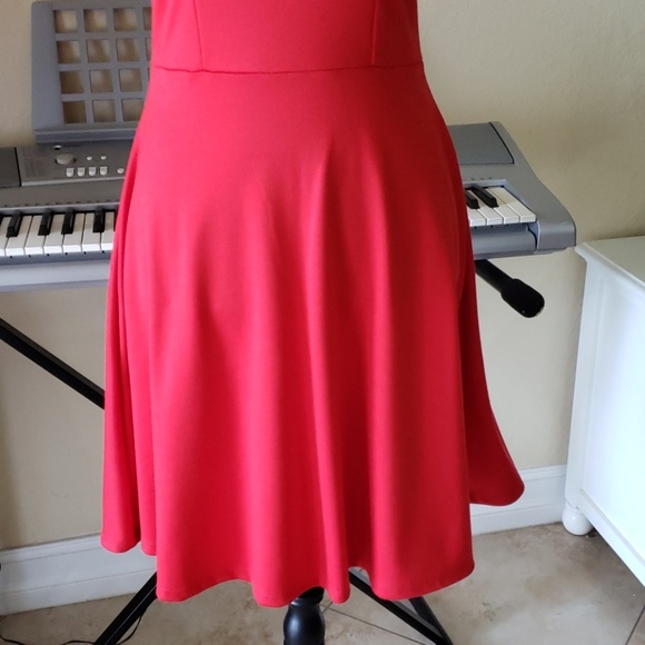 Vibe red dress - Picture 4 of 5
